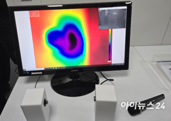 삼성전기 전장용 카메라 모듈에 탑재된 렌즈 히팅 기술 활용 예시. [사진=권용삼 기자]