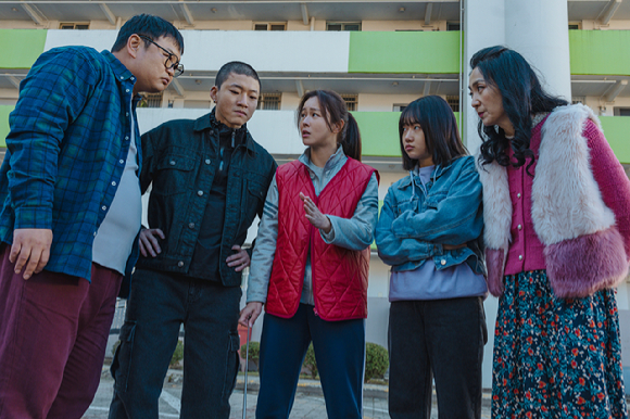 배우 고규필, 배재영, 경수진, 최유정, 김주령 등이 영화 '백수아파트'에서 열연하고 있다. [사진=플러스엠엔터테인먼트]