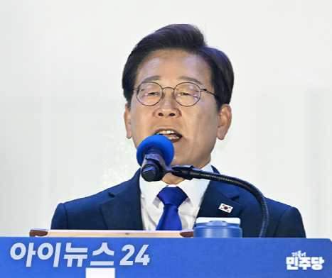 지난 2018년 당시 이인제 자유한국당 상임고문이 서울 여의도 국회 정론관에서 6월 지방선거 충남도지사 후보 출마를 공식 선언하고 있다. [사진=아이뉴스24포토DB]
