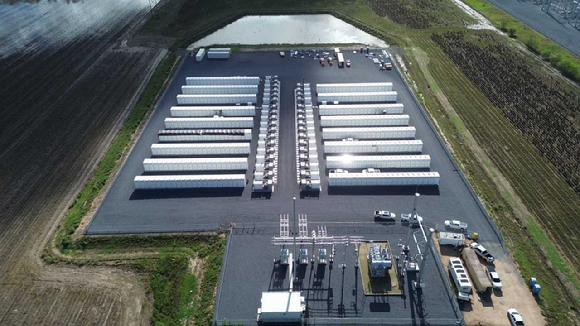 미국 텍사스 남부에 위치한 100MW 규모의 첫 번째 프로젝트 ESS 설비 전경 [사진=SK가스]