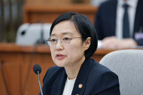한성숙 국무총리 후보자가 25일 국회에서 열린 인사청문회에서 질의에 답변하고 있다. 2026.6.25 [사진=연합뉴스]