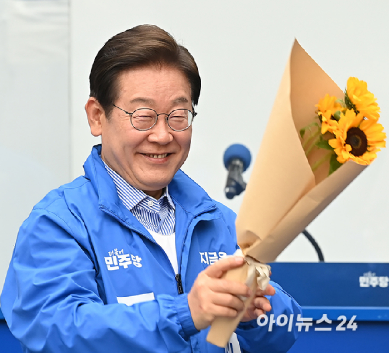 이재명 대통령이 더불어민주당 대선 후보 시절인 2일 오후 경기도 성남시 야탑역 광장에서 열린 선거유세에서 지지를 호소하고 있다. [사진=아이뉴스24]