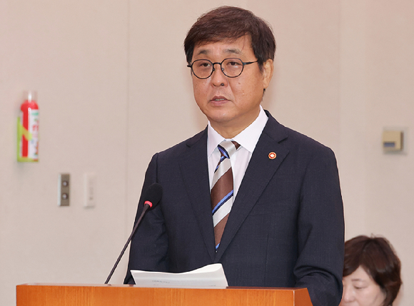 최휘영 문화체육관광부 장관이 14일 서울 여의도 국회에서 열린 문화체육관광위원회 국정감사에서 발언하고 있다. [사진=연합뉴스]