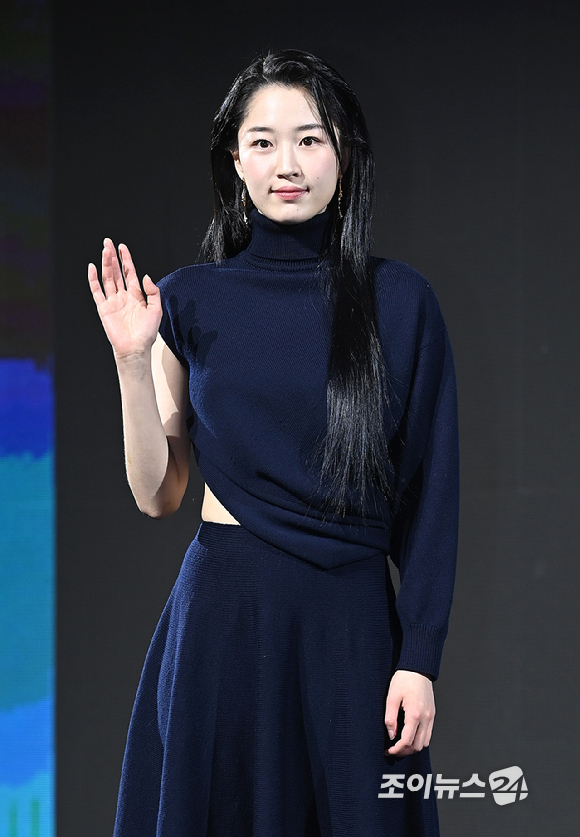 배우 원지안이 15일 서울 강남구 그랜드 인터컨티넨탈 서울 파르나스에서 열린 디즈니+ '메이드 인 코리아' 제작발표회에서 포즈를 취하고 있다. [사진=곽영래 기자]