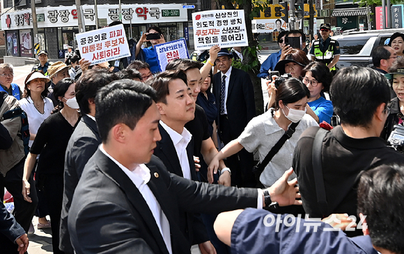 이준석 개혁신당 대선 후보가 21일 경기 성남의료원에서 열린 간담회에서 발언하고 있다. [사진=곽영래 기자]