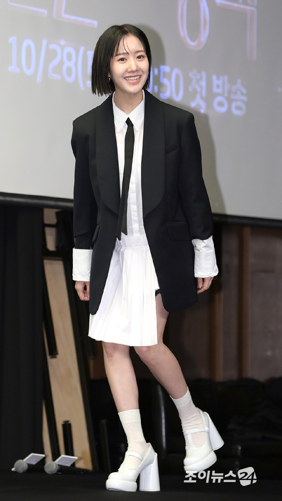 배우 진지희가 26일 오후 서울 마포구 상암동 스탠포드호텔에서 열린 MBN 새 주말 미니시리즈 '완벽한 결혼의 정석' 제작발표회에 참석하고 있다. [사진=정소희 기자]