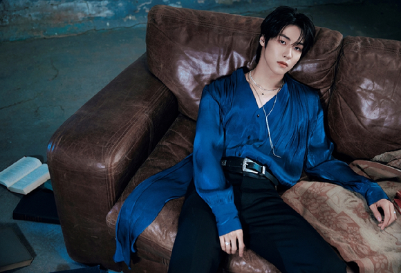 엔플라잉(이승협, 차훈, 김재현, 유회승, 서동성) 정규 2집 'Everlasting'(에버래스팅) Last 버전 단체 재킷 포스터 [사진=FNC엔터테인먼트]
