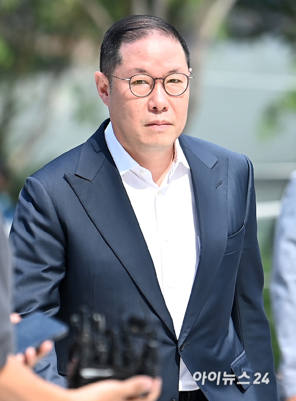 조현상 HS효성 부회장이 4일 오전 서울 종로구에 마련된 김건희 특검팀(특별검사 민중기)에 출석하고 있다. [사진=곽영래 기자]