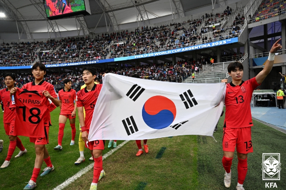 4강 진출에 성공한 한국 U-20 축구대표팀. [사진=대한축구협회(KFA)]