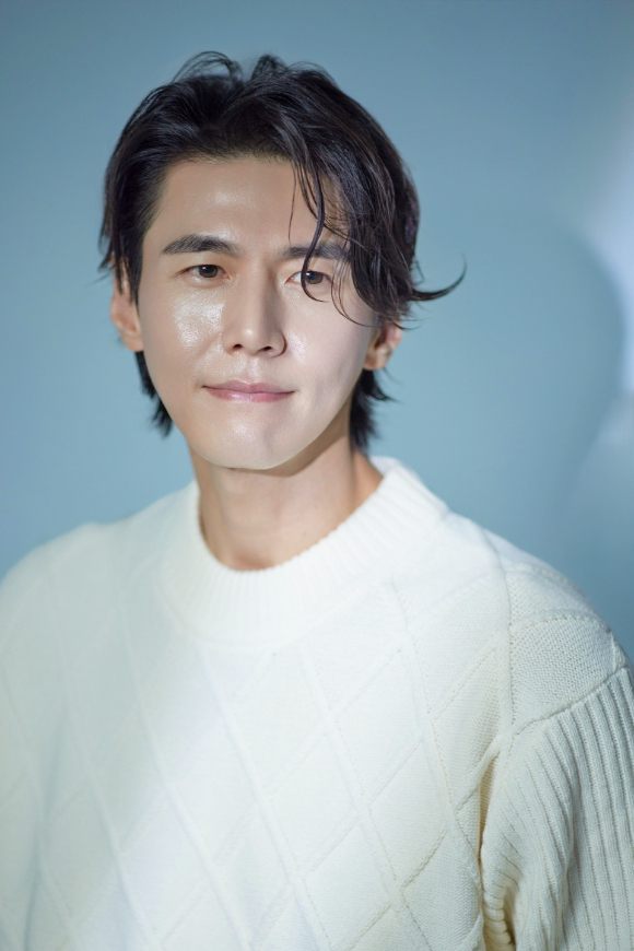 배우 송재희가 연극 '임대아파트'에 참여한다. [사진=본인제공]