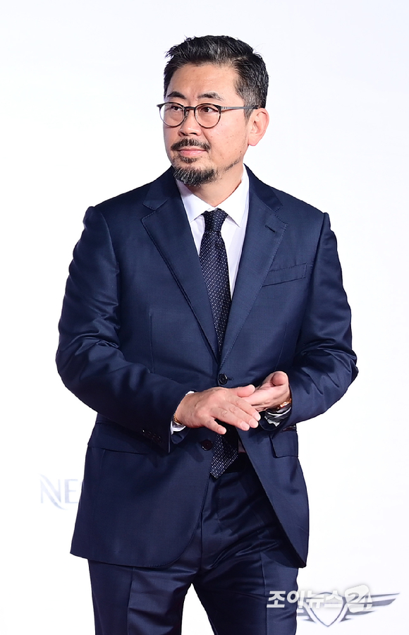 '호프' 나홍진 감독이 6일 부산 해운대구 영화의전당에서 열린 제31회 부산국제영화제 개막식 레드카펫 행사에 참석하고 있다. [사진=정소희 기자]