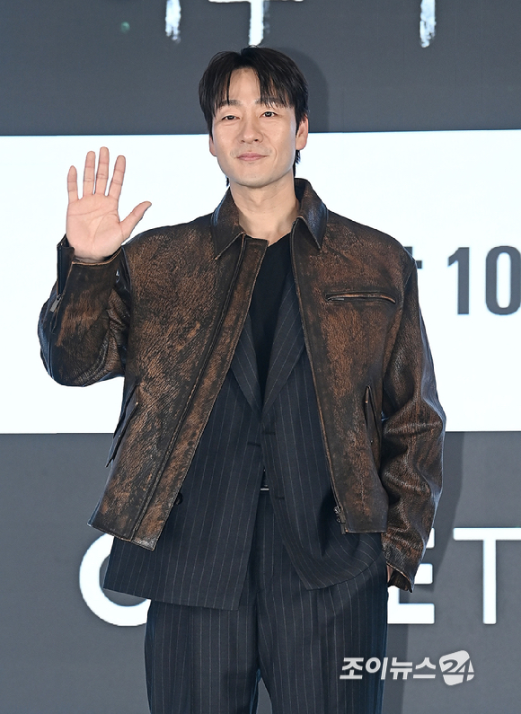 배우 박해수가 13일 서울 구로구 더 세인트에서 열린 ENA 새 월화 '허수아비' 제작발표회에서 포토타임을 갖고 있다. [사진=곽영래 기자]