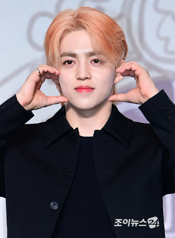 그룹 세븐틴 에스쿱스가 29일 오후 서울 영등포구 여의도 콘래드호텔에서 열린 세븐틴(Seventeen) 베스트 앨범 '17 IS RIGHT HERE' 발매 기념 글로벌 기자간담회에 참석하고 있다. [사진=정소희 기자]