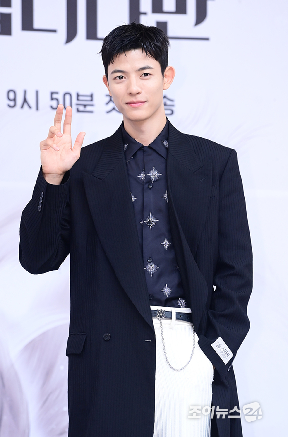 배우 로몬이 16일 오후 서울 목동 SBS에서 열린 SBS 새 금토드라마 '오늘부터 인간입니다만' 제작발표회에 참석하고 있다. [사진=정소희 기자]