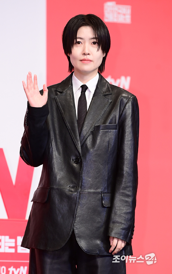 배우 심은경이 9일 오후 서울 구로구 신도림동 더링크서울 트리뷰트포트폴리오 호텔에서 열린 tvN 새 토일드라마 '대한민국에서 건물주 되는 법' 제작발표회에서 참석하고 있다. [사진=정소희 기자]