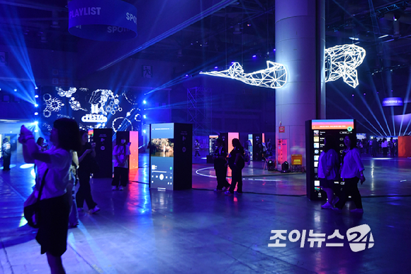 방탄소년단(BTS)과 아미(ARMY, 팬덤명)의 특별한 축제 'BTS FESTA'가 13일 경기도 고양시 킨텍스에서 진행되고 있다. [사진=문수지 기자]