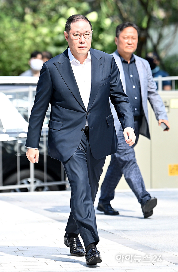 조현상 HS효성 부회장이 4일 오전 서울 종로구에 마련된 김건희 특검팀(특별검사 민중기)에 출석하고 있다. [사진=곽영래 기자]