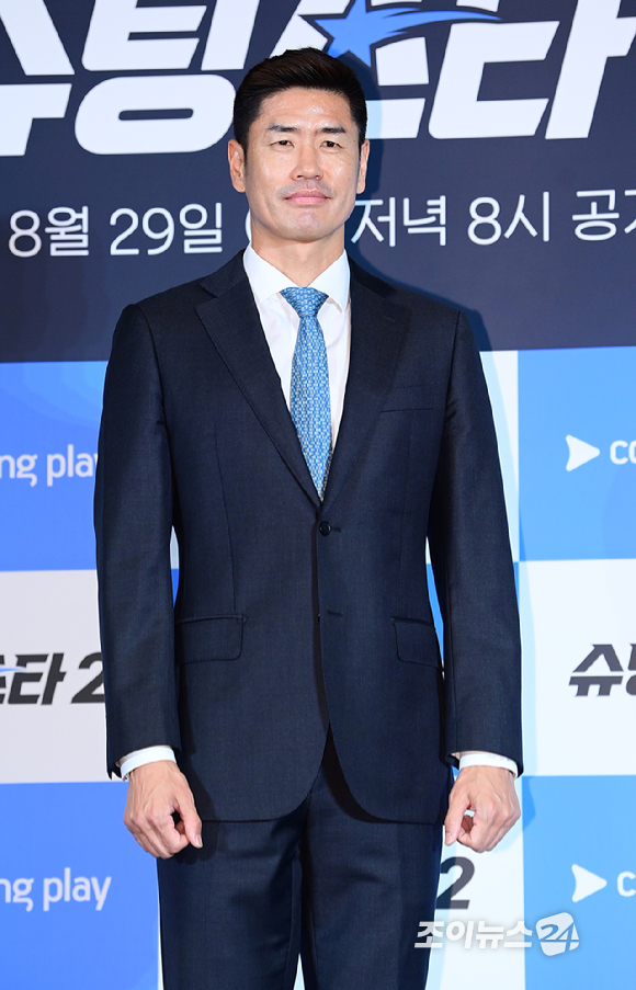 설기현 코치가 28일 오전 서울 구로구 더 링크 서울 트리뷰트 포트폴리오 호텔에서 열린 쿠팡플레이 예능 '슈팅스타' 시즌 2 제작발표회에 참석하고 있다. [사진=정소희 기자]