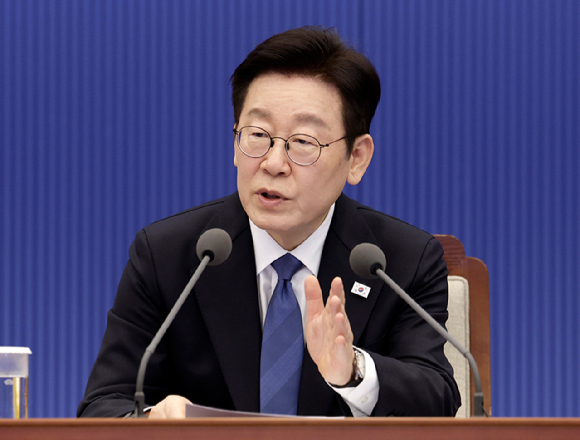 이재명 대통령이 지난 5일 청와대 여민관에서 열린 수석보좌관회의에서 발언하고 있다. [사진=연합뉴스]