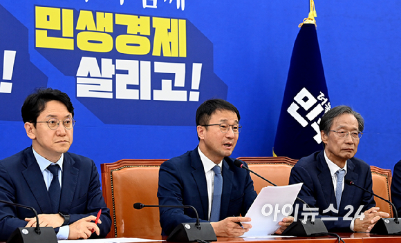 한병도 더불어민주당 원내대표가 14일 서울 여의도 국회에서 열린 정책조정회의에서 발언하고 있다. [사진=곽영래 기자]