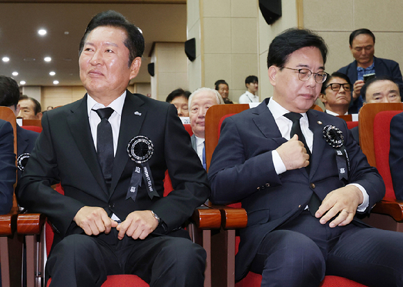 이재명 대통령이 지난 21일 서울 용산 대통령실 청사에서 열린 8차 수석&middot;보좌관 회의에서 발언하고 있다. [사진=연합뉴스]