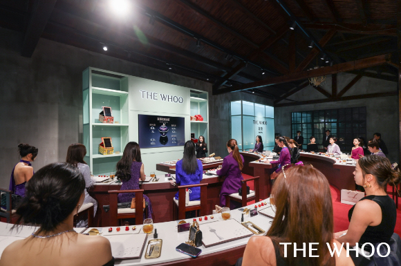 LG생활건강은 더후의 '환유 레드 에디션' 중국 한정 출시를 기념해 최근 현지에서 VIP 초청 행사를 진행했다. [사진=LG생활건강]