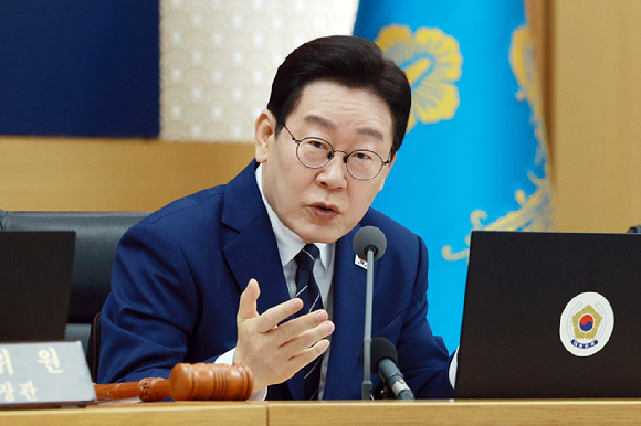 이재명 대통령이 17일 정부세종청사에서 국무회의를 주재하고 있다. 2026.3.17 [사진=연합뉴스]