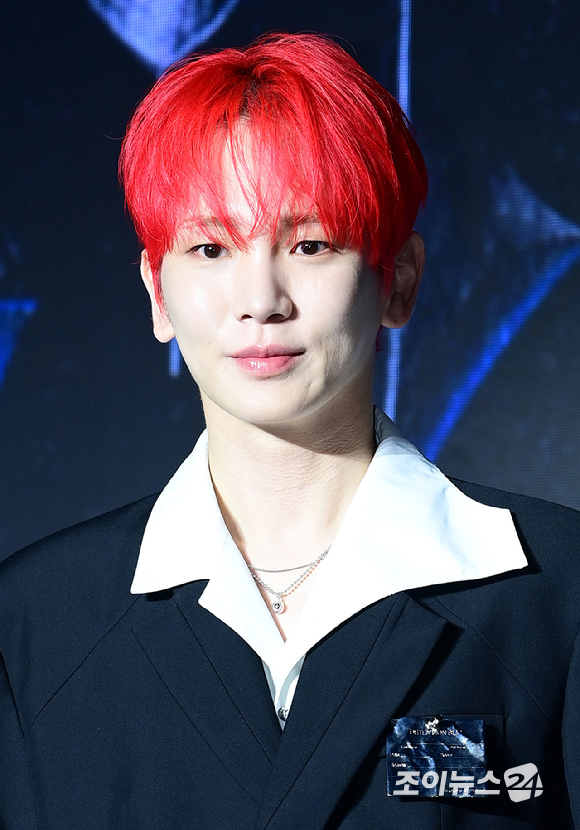 샤이니 키가 11일 오후 서울 광진구 풀만 앰배서더 서울 이스트폴 브로드웨이에서 열린 솔로 정규 3집 '헌터'(HUNTER) 발매 기념 기자회견에 참석하고 있다. [사진=정소희 기자]