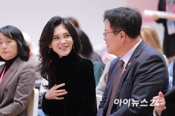 이부진 한국방문의해위원회 위원장이 17일 오전 서울 중구 커뮤니티하우스 마실에서 열린 '2026 코리아그랜드세일' 개막행사에 참석하고 있다. [사진=정소희 기자]