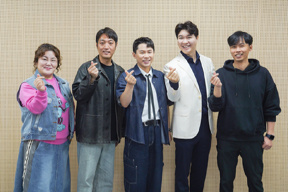 '우리 아기가 태어났어요' 기자간담회에 참석한 출연진과 제작진 [사진=TV조선 ]