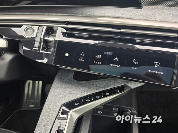 푸조 '올 뉴 3008 스마트 하이브리드' 정측면. [사진=김종성 기자]