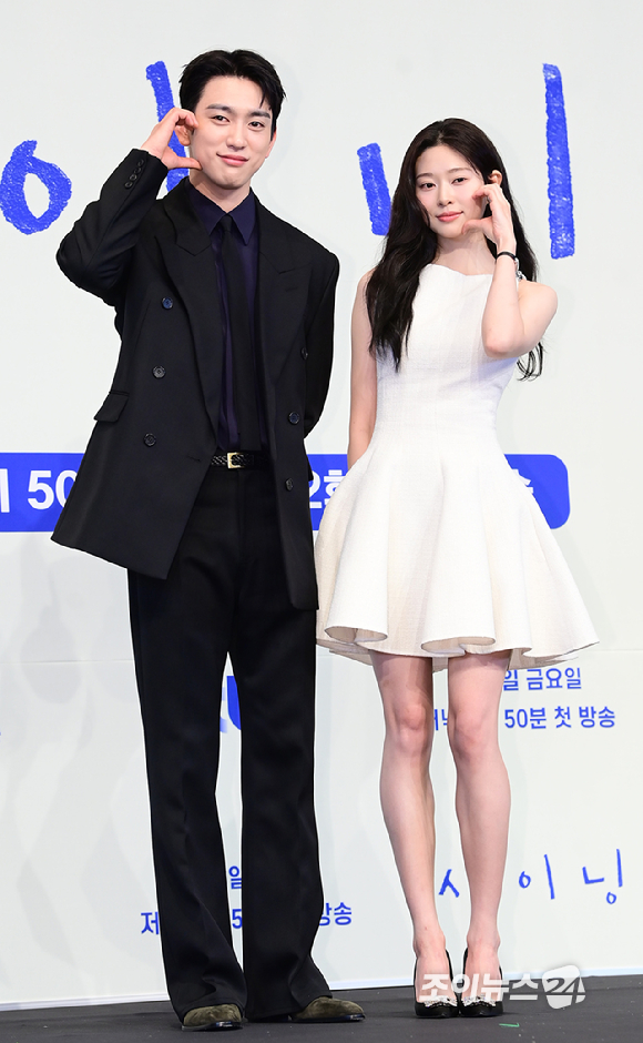 배우 박진영과 김민주가 5일 서울 구로구 신도림동 더링크서울 트리뷰트포트폴리오 호텔에서 열린 JTBC 새 금요시리즈 '샤이닝' 제작발표회에 참석하고 있다. [사진=정소희 기자]