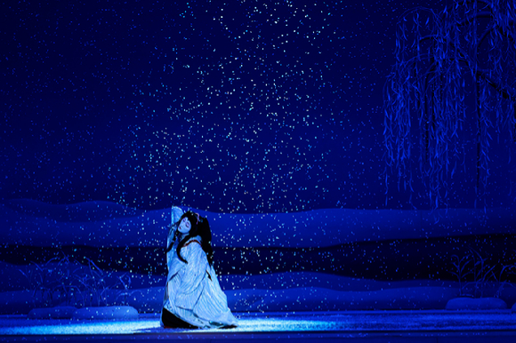 배우 요시자와 료가 영화 '국보'에서 열연하고 있다. [사진=NEW]