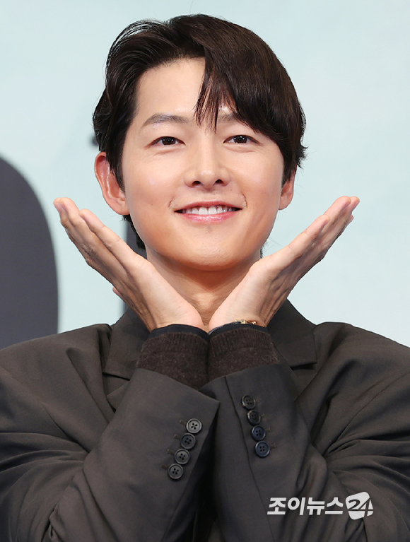 배우 송중기가 4일 오후 서울 구로구 신도림 더 링크 호텔에서 열린&nbsp;JTBC 금요시리즈 '마이 유스' 제작발표회에 참석하고 있다. [사진=정소희 기자]