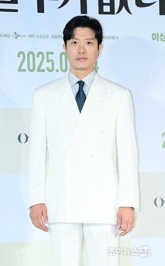 배우 박희순이 22일 오후 서울 CGV 용산아이파크몰에서 열린 영화 '어쩔수가 없다' (감독 박찬욱) 언론시사회에 참석하고 있다. [사진=정소희 기자]