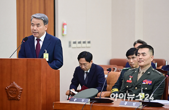 이종섭 전 국방부 장관이 21일 오전 서울 여의도 국회에서 열린 법제사법위원회 전체회의 순직 해병 수사 방해 및 사건 은폐 등의 진상규명을 위한 특별검사의 임명 등에 관한 법률안 관련 입법청문회에서 사건 개요를 설명하고 있다. [사진=곽영래 기자]