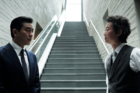 서울 자가에 대기업 다니는 김 부장 이야기 스틸컷. [사진=넷플릭스]