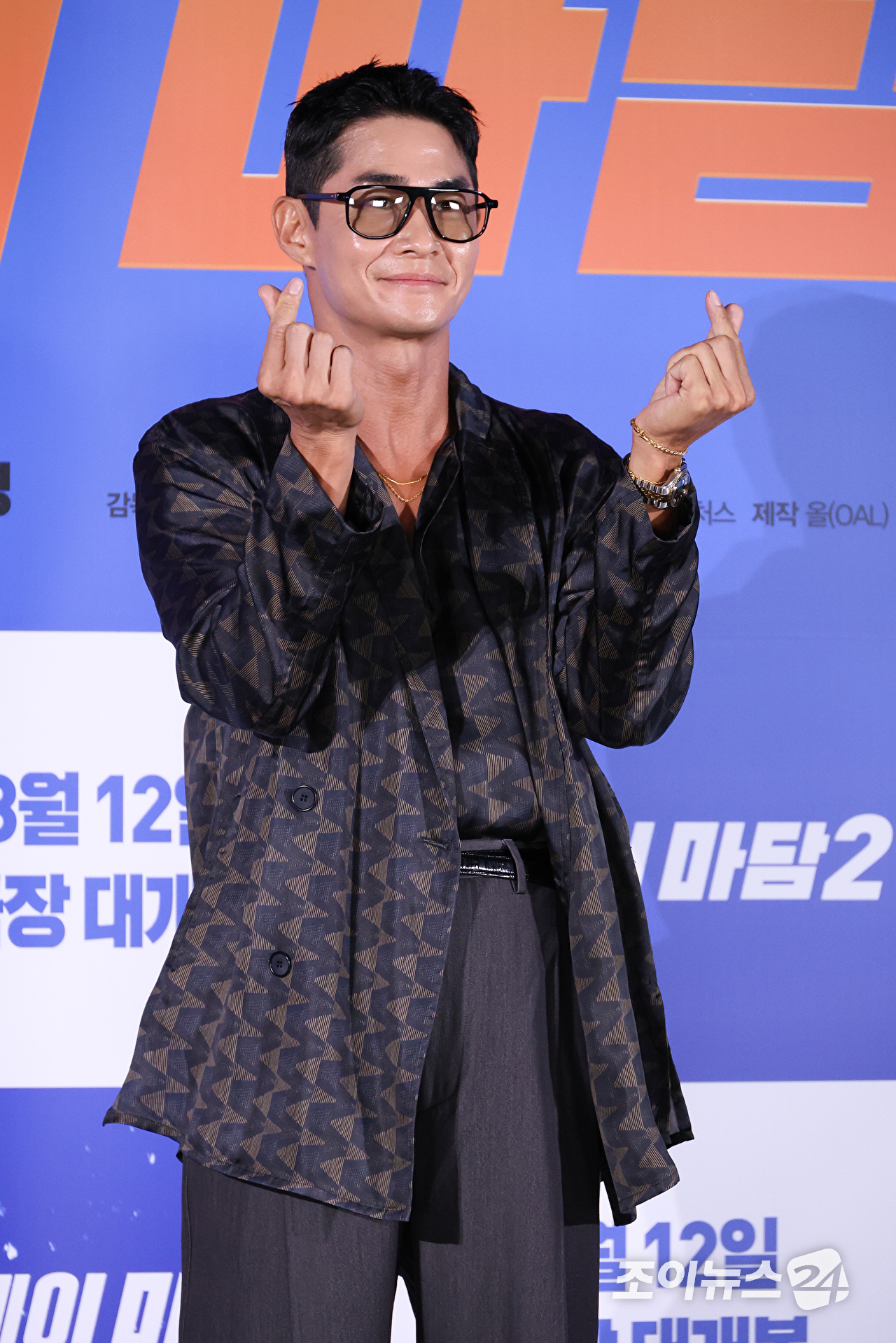 배우 배정남이 13일 오전 서울 용산구 CGV 용산아이파크몰점에서 진행된 영화 '오케이 마담2'(감독 이철하) 제작보고회에 참석해 포즈를 취하고 있다. [사진=문수지 기자]
