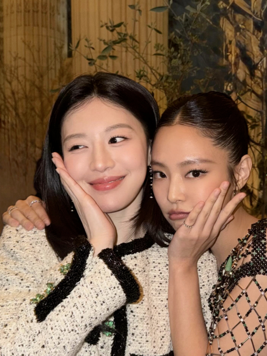 제니 고윤정 [사진=제니 SNS]