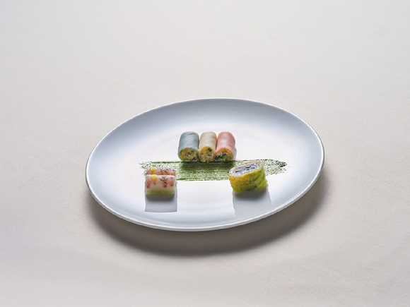 이재명 대통령과 김혜경 여사가 2일 청와대 상춘재에서 국빈 방한한 에마뉘엘 마크롱 프랑스 대통령과 브리지트 마크롱 여사가 친교만찬에서 기념 촬영을 하고 있다. 2026.4.3 [청와대 제공. 재판매 및 DB 금지] [사진=연합뉴스]