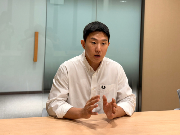 조민수 업스테이지 도큐먼트AI 기술총괄이 1일 서울 강남구 오랜지플래닛에서 아이뉴스24와 인터뷰를 진행하고 있다. [사진=업스테이지]