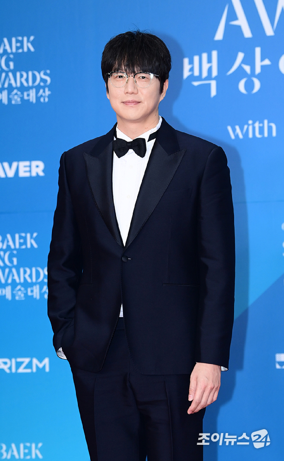 성시경 측, 기획사 미등록 논란 종결 "정식 등록증 수령, 심려 끼쳐 송구"