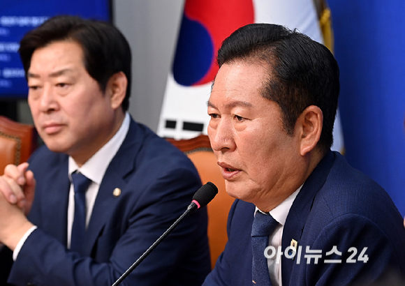 정청래 더불어민주당 대표가 6일 서울 여의도 국회에서 열린 최고위원회의에서 발언하고 있다. [사진=곽영래 기자]