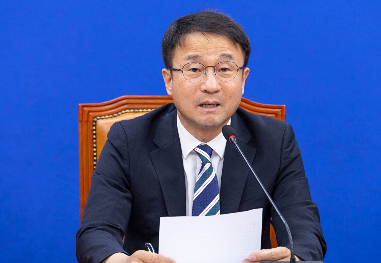 더불어민주당 한병도 원내대표가 19일 국회에서 열린 원내대책회의에서 하반기 국회 의장단을 위한 본회의 개최 필요성을 말하고 있다. 2026.5.19 [사진=연합뉴스]