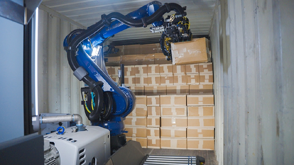 해롤드 로저스 쿠팡 대표가 15일(한국시간) 미국 워싱턴 D.C.에서 열린 '세마포 월드 이코노미'에서 연설을 하고 있다. [사진=쿠팡]