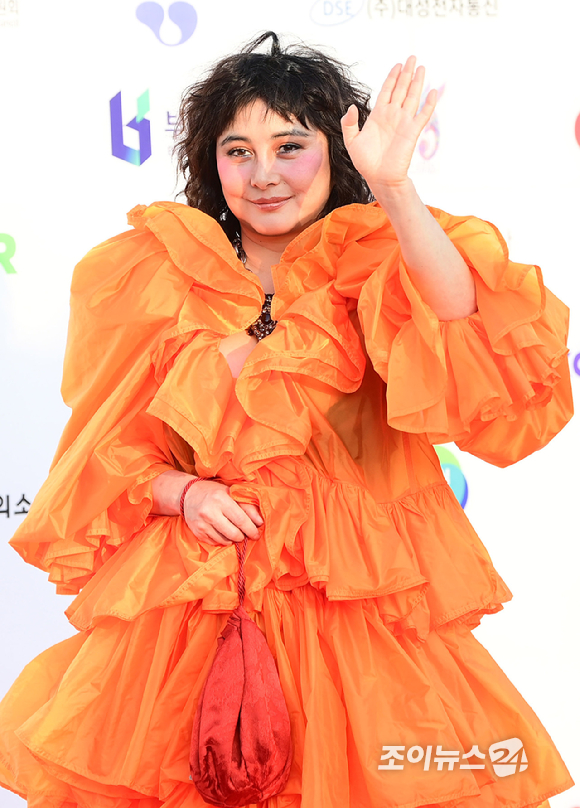 홍콩 배우 조시 호가 2일 경기도 부천시 원미구 부천시청 잔디광장에서 진행된 제30회 부천국제판타스틱영화제(BIFAN) 레드카펫 행사에 참석하고 있다. [사진=정소희 기자]