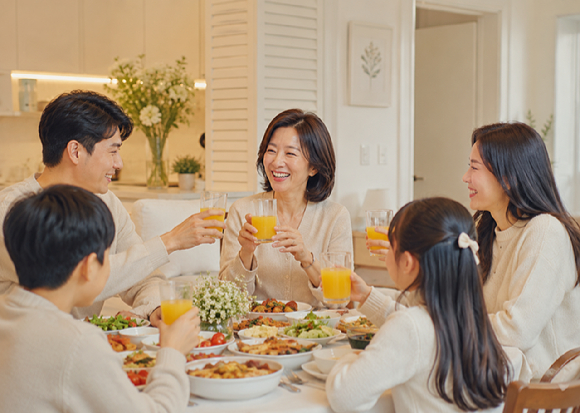 친척들의 교통비와 집들이 문제를 두고 아내와 갈등을 겪고 있다는 남성의 사연이 알려졌다. 사진은 본 기사 내용과 무관. [사진=조은수 기자]
