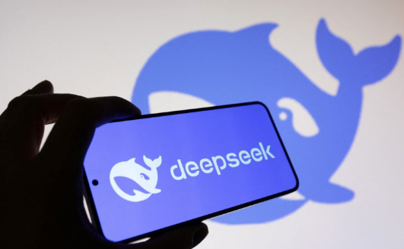 중국 스타트업 딥시크(DeepSeek)의 주력 인공지능(AI) 모델 가운데 한 버전이 글로벌 유명 AI 모델 중 벤치마크 테스트에서 운용 비용이 가장 저렴한 것으로 나타났다. [사진=로이터/연합뉴스]