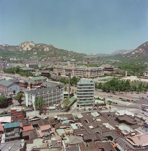 종로구청 임시청사 더케이트윈타워. [사진=종로구]