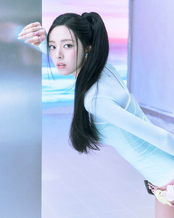 ITZY 유나 콘셉트 포토 [사진=JYP엔터테인먼트]